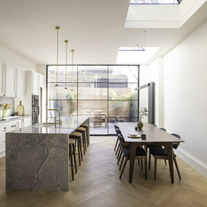 Calabria Table